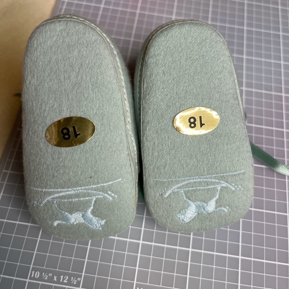 Authentic Hermès Angora Baby shoes with box - Picture 3 of 8